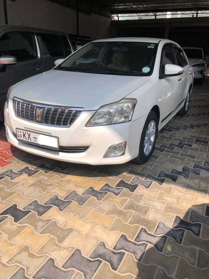 Toyota Premio G Superior 2013