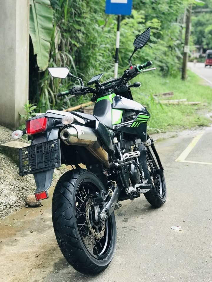 Kawasaki D Tracker X