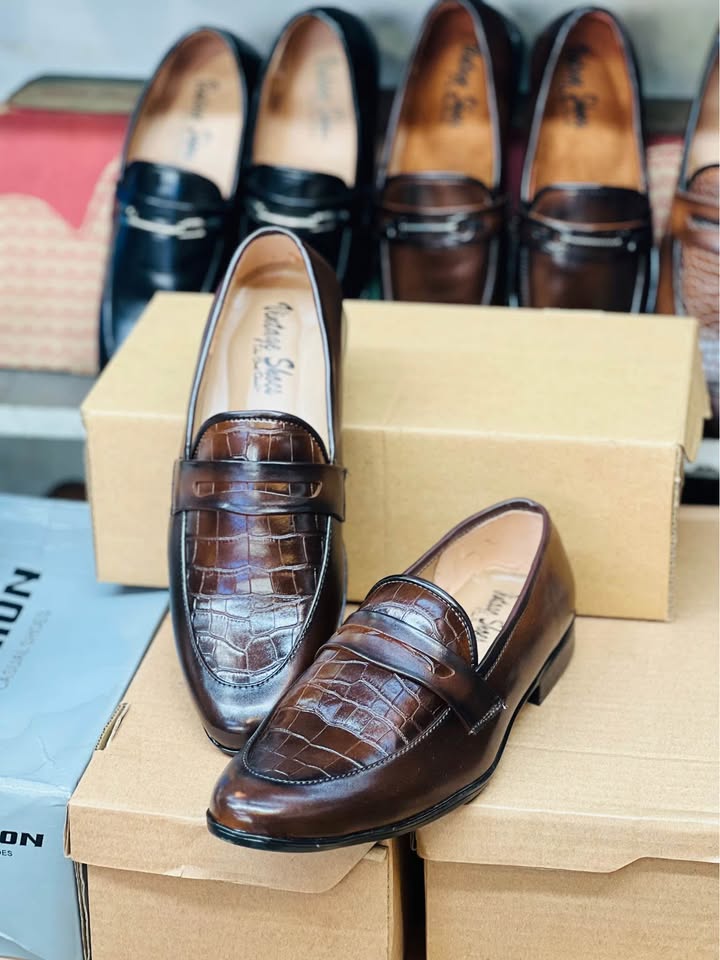 Mens shoes