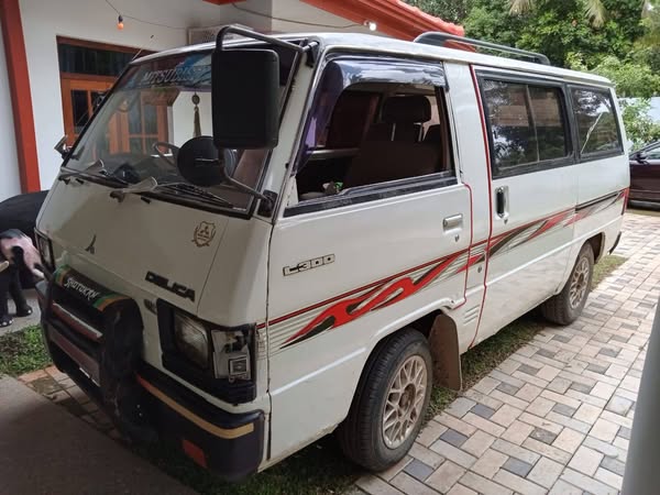 Mitsubishi L 300