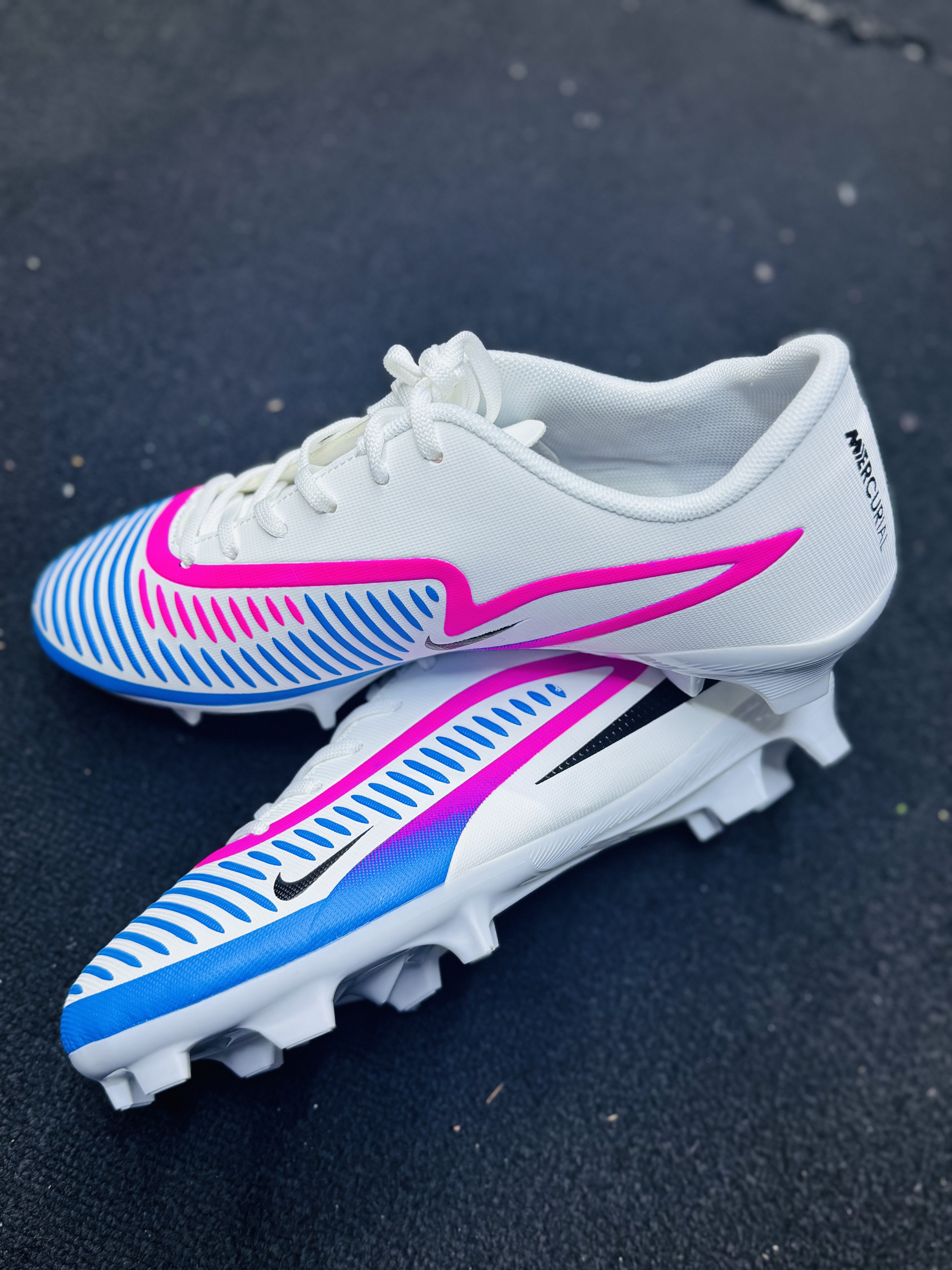 Mercurial football boot boys