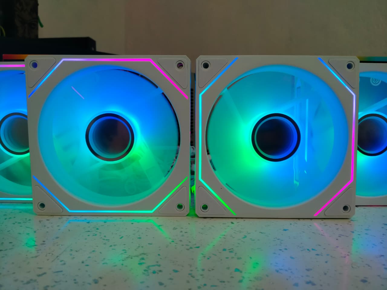 ARGB 4PRO & 7PRO Fans තවම ගත්තේ නැද්ද?