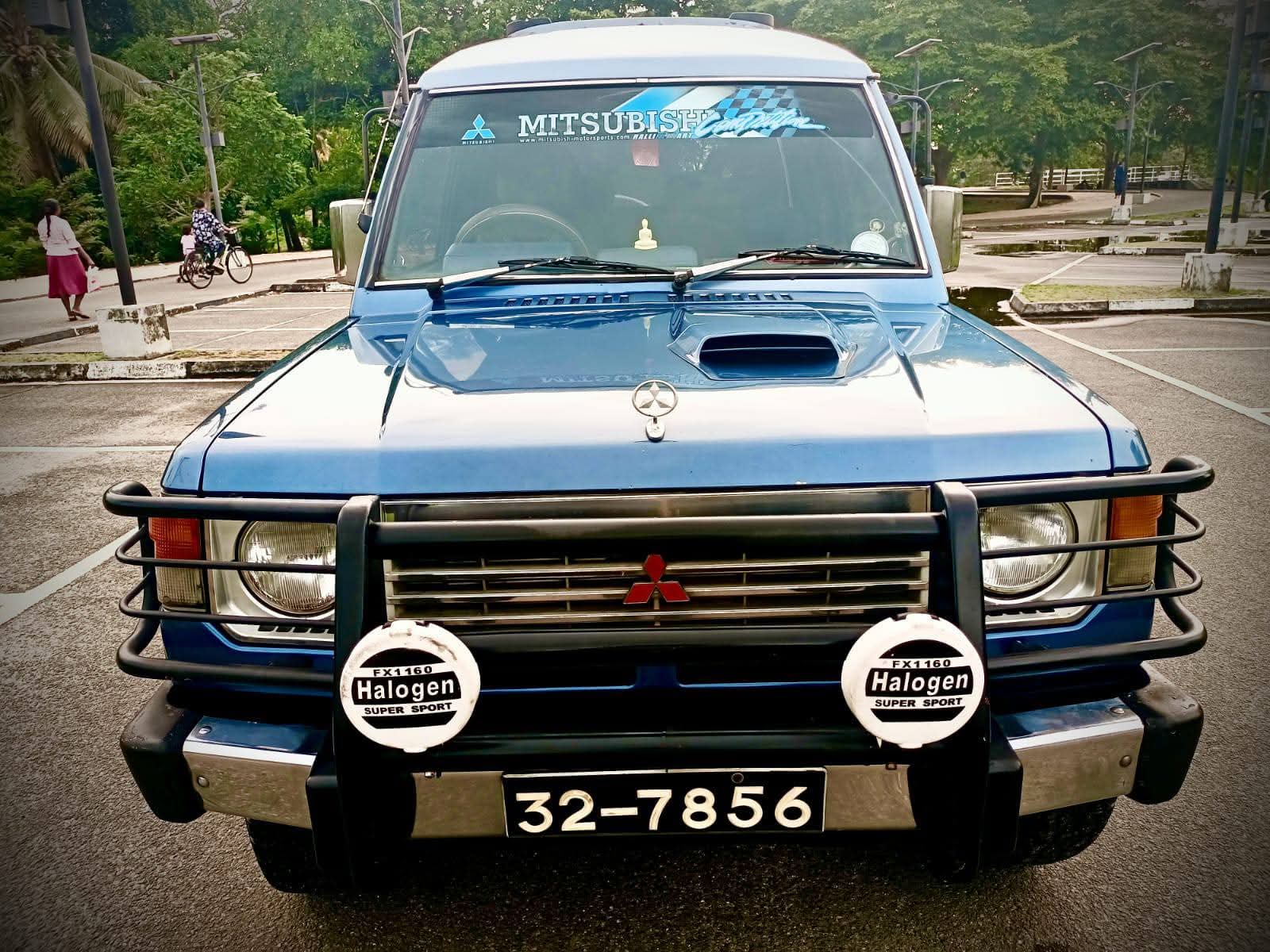 Mitsubishi Pajero MK1