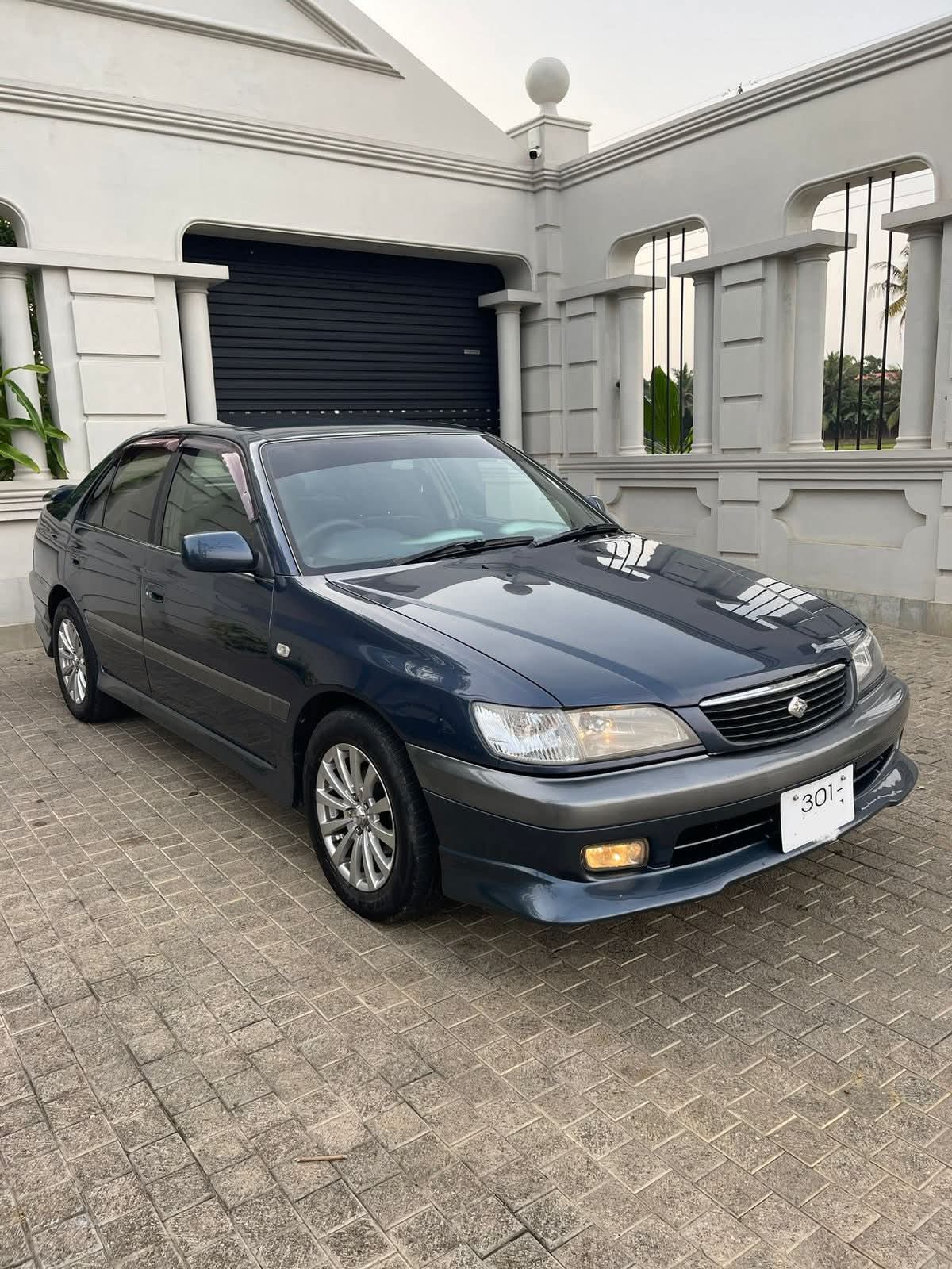 Toyota Corona Premio 211