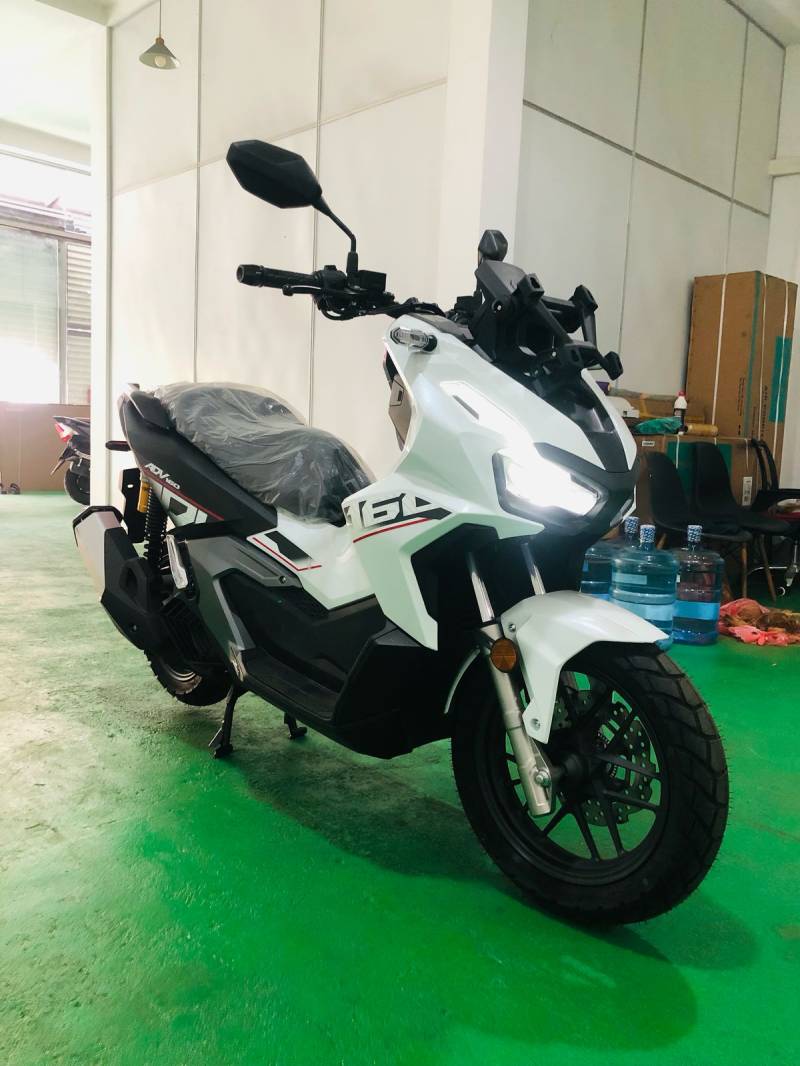 Honda ADV 160 2025 Brand New White 2 Tone