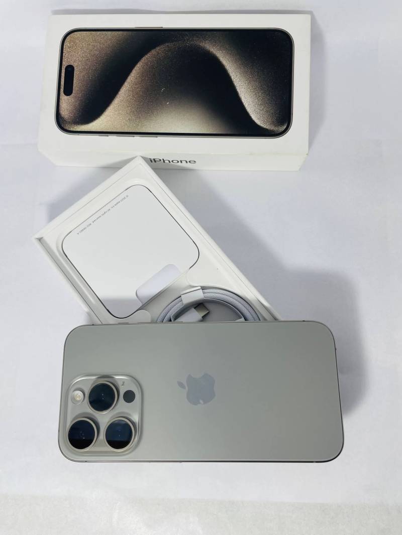 I phone 15 pro 256GB