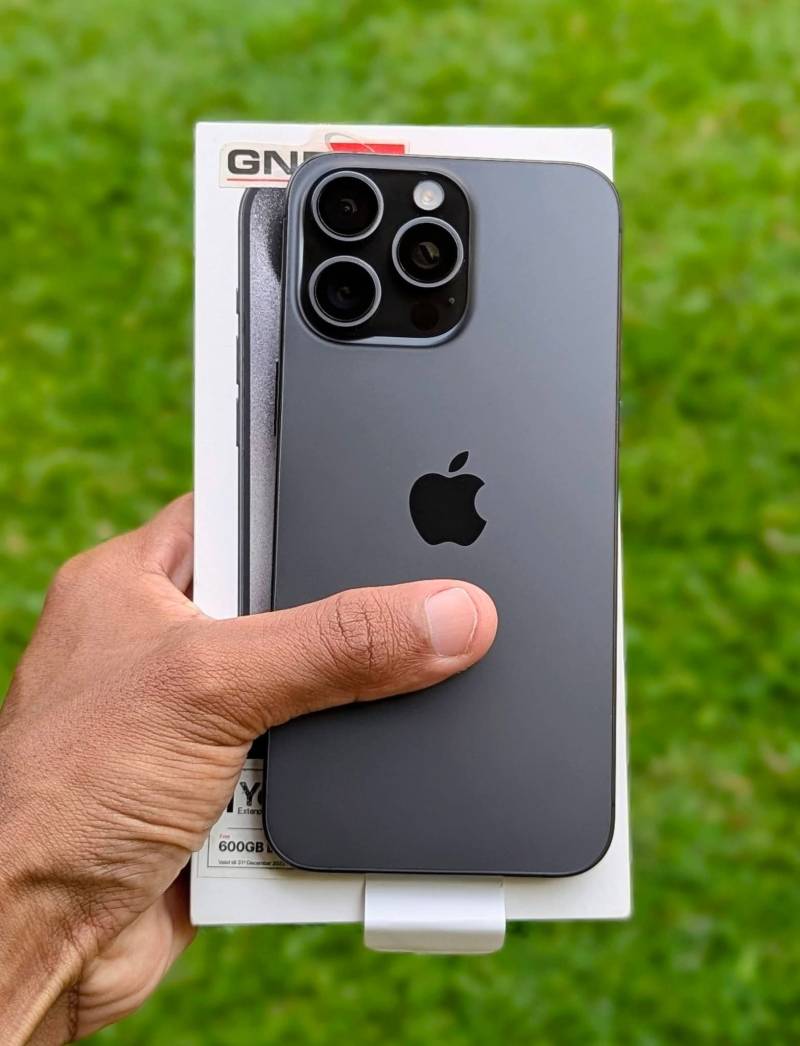 iPhone 15 Pro Max 256GB [Black Titanium]